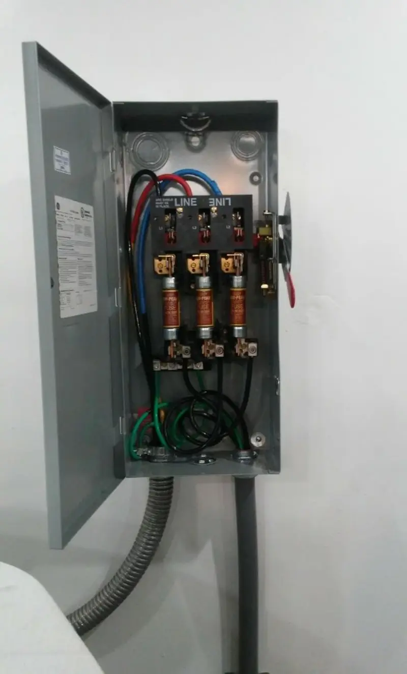 Three-phase disconnect switch installed for Smoke Detector Installation in Spring Valley